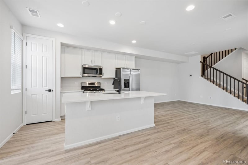 101 Uriah St, Aurora, CO 80018