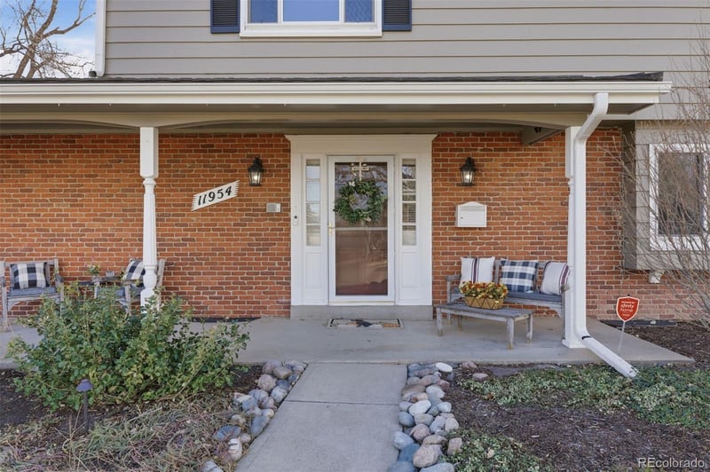 11954 Applewood Knolls Dr, Lakewood, CO 80215