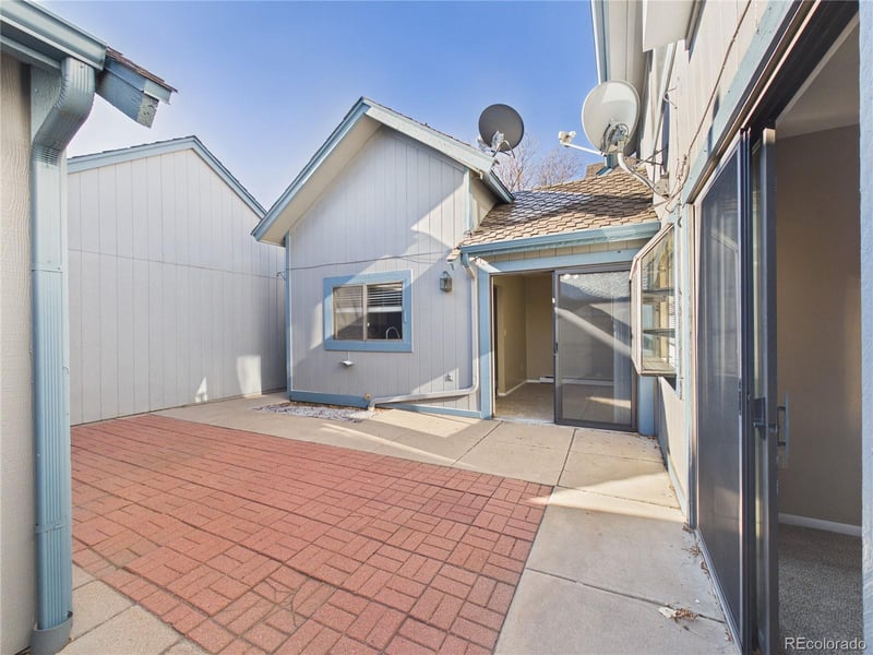 2490 Worchester Ct #B, Aurora, CO 80014