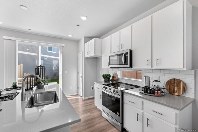 614 Wagon Wheel Way, Bennett, CO 80102