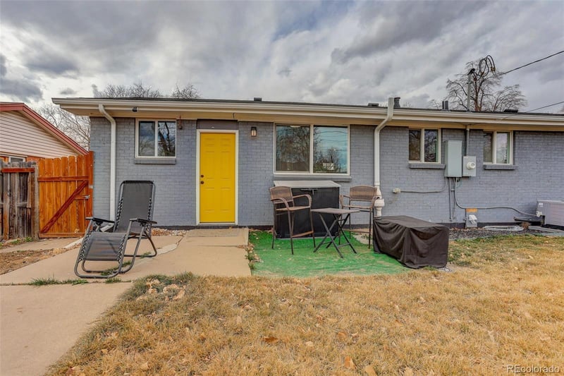 3222 Blackhawk Cir, Aurora, CO 80011