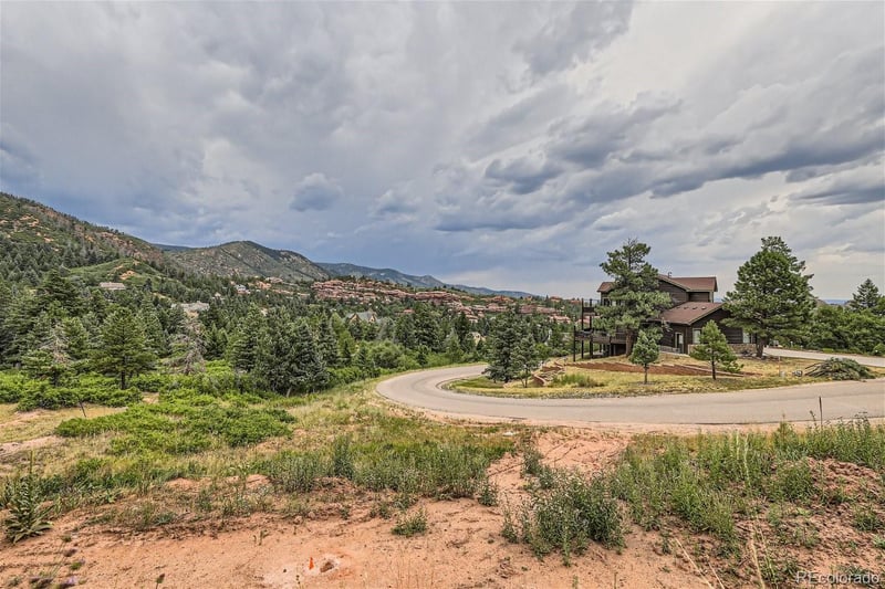 7100 Fox Cir, Larkspur, CO 80118