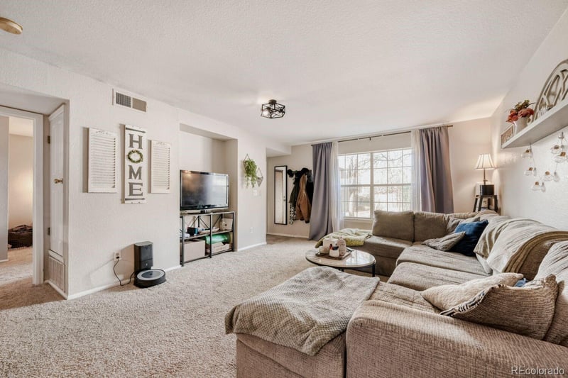 9190 Arbor Cir #C, Englewood, CO 80111