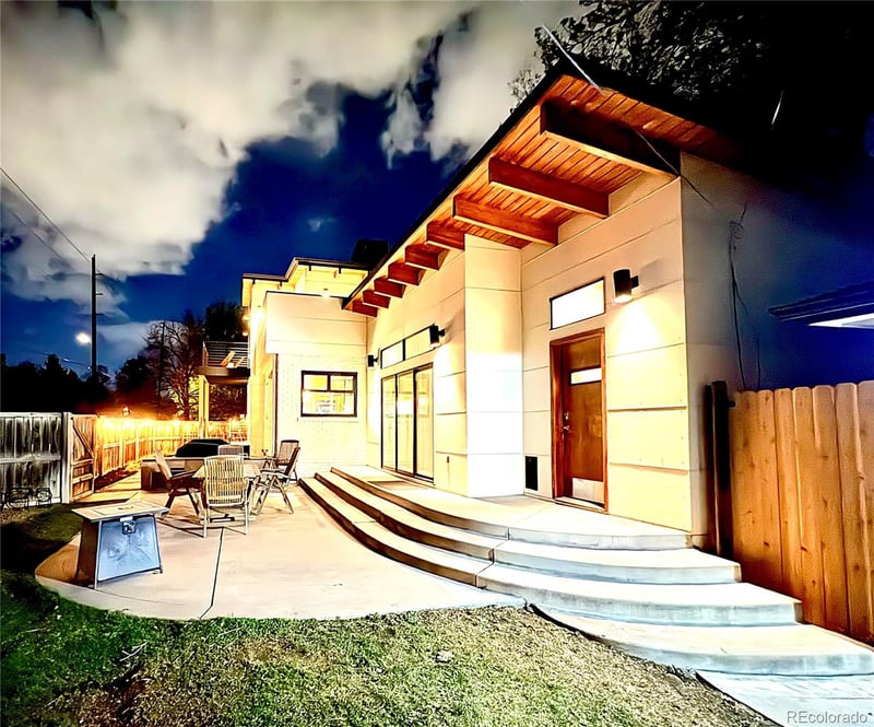 2500 Grape St, Denver, CO 80207