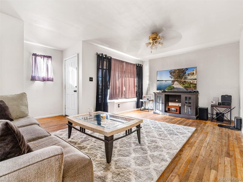 18 Dundee Ln, Pueblo, CO 81001