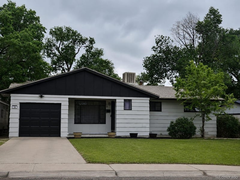 18 Dundee Ln, Pueblo, CO 81001