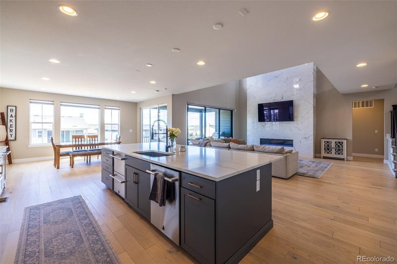 6955 Sunstrand Ct, Castle Pines, CO 80108