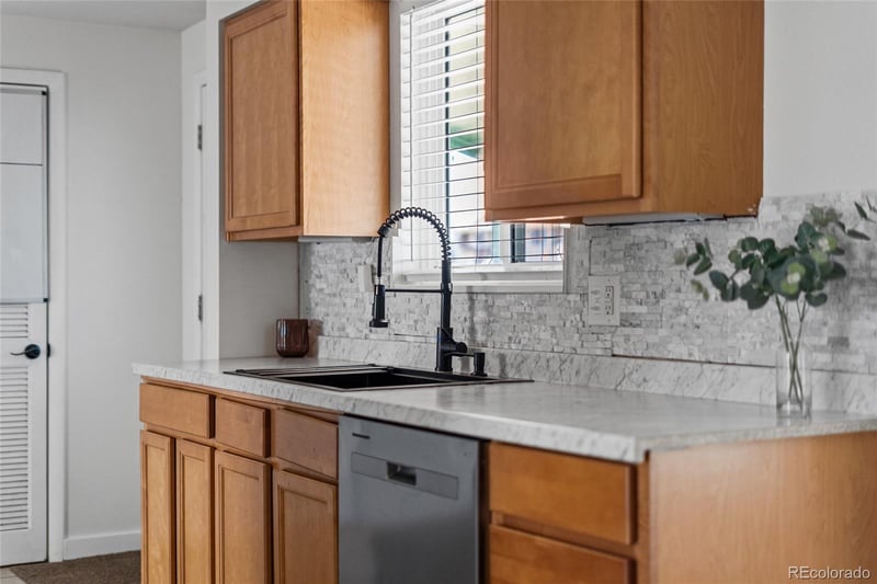 6807 Quay Ct, Arvada, CO 80003