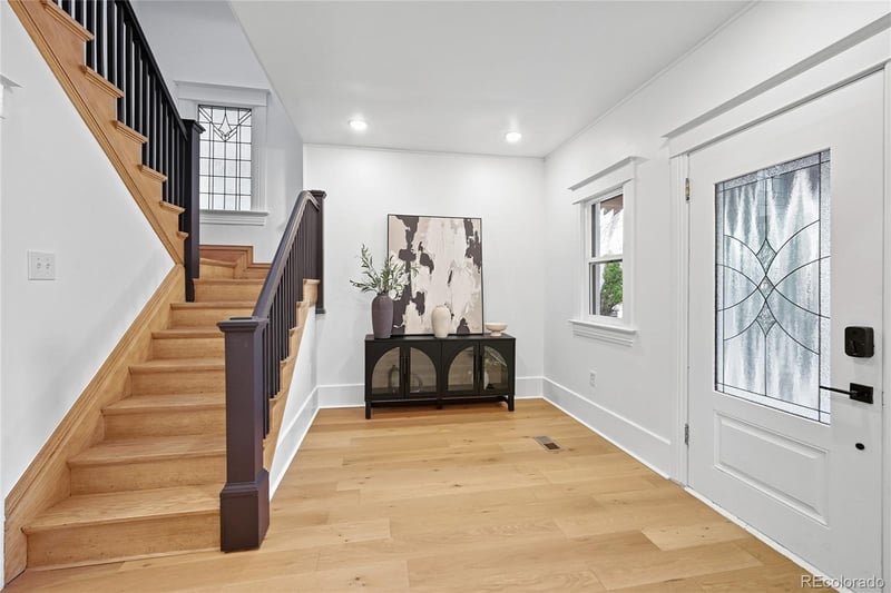 327 Sherman St, Denver, CO 80209