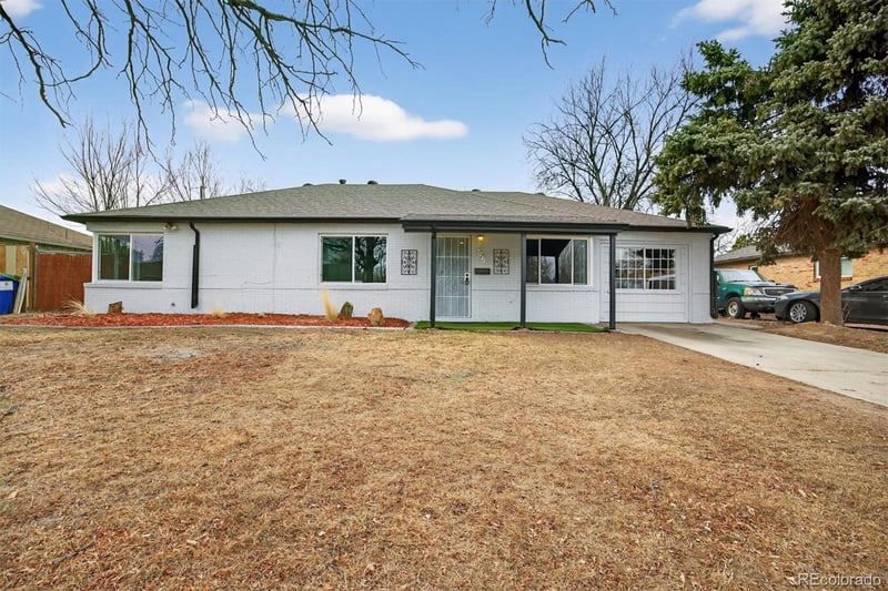 901 Racine St, Aurora, CO 80011