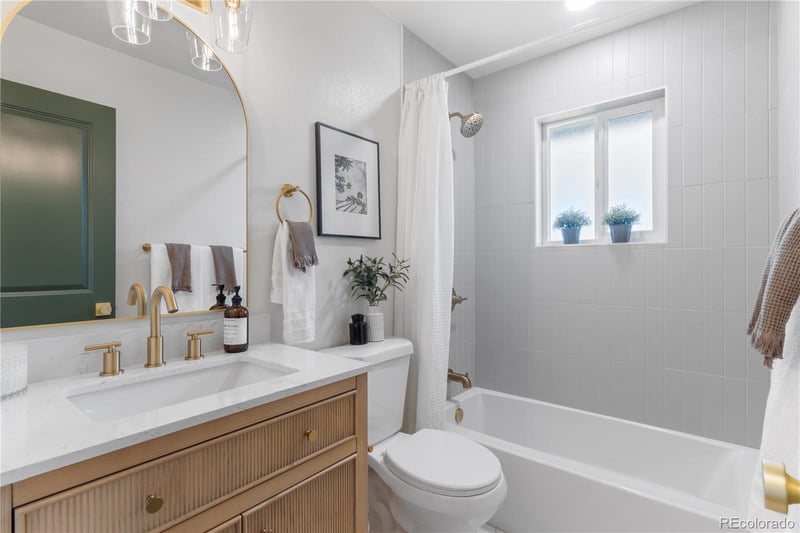 3287 Krameria St, Denver, CO 80207