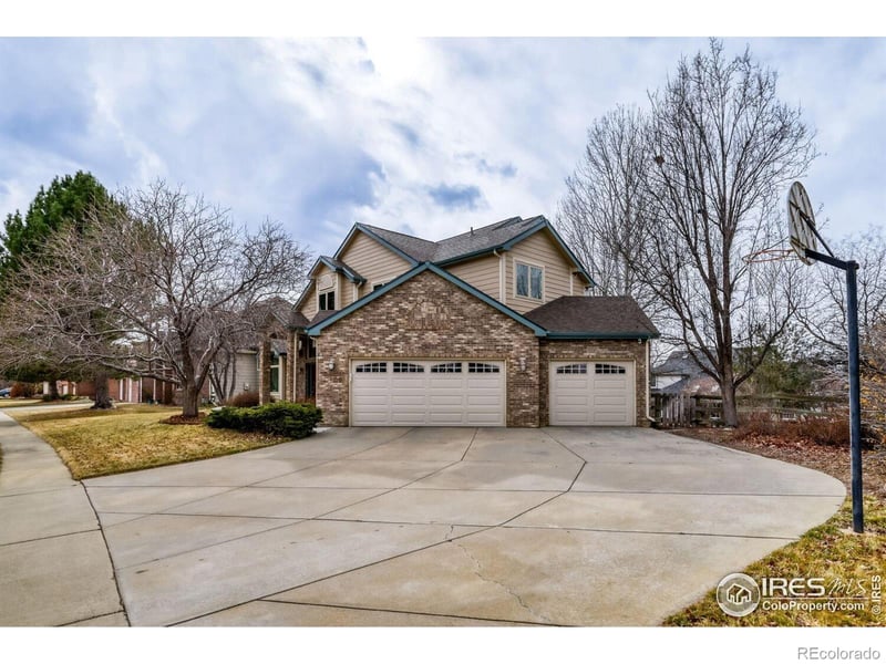 2133 Ridgeview Way, Longmont, CO 80504