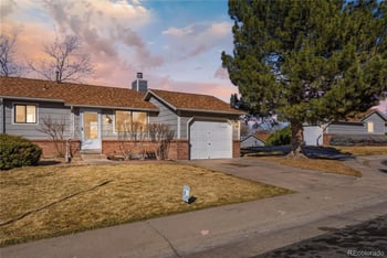 551 Crestline Cir #9D2, Littleton, CO 80120
