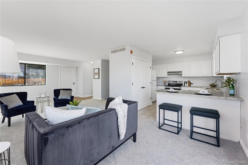 551 Crestline Cir #9D2, Littleton, CO 80120