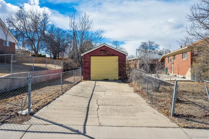 160 E 105th Ave, Northglenn, CO 80233