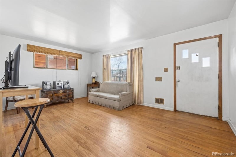 160 E 105th Ave, Northglenn, CO 80233