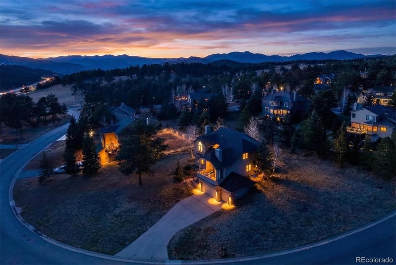 25924 Gateway Dr, Golden, CO 80401