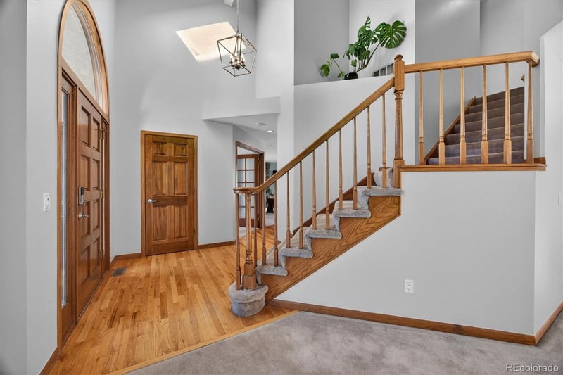 25924 Gateway Dr, Golden, CO 80401