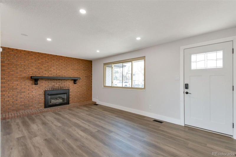 1738 Newland St, Lakewood, CO 80232