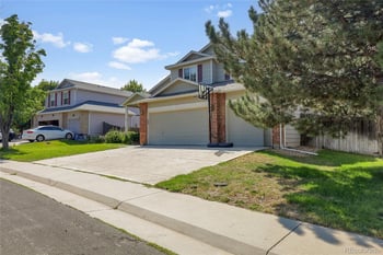 19615 Caspian Cir, Aurora, CO 80013