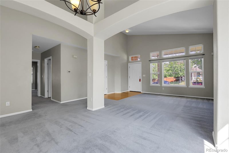 19615 Caspian Cir, Aurora, CO 80013