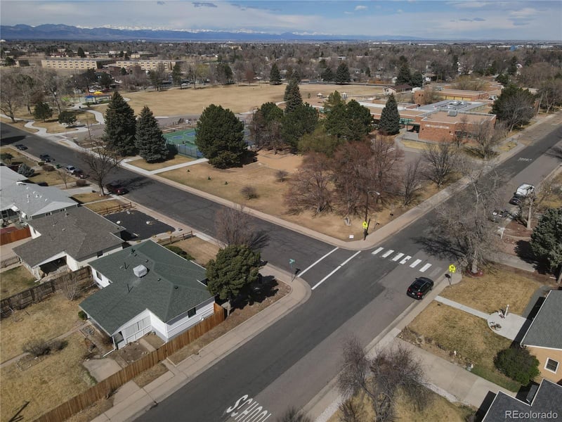 10090 Lowry Pl, Aurora, CO 80010