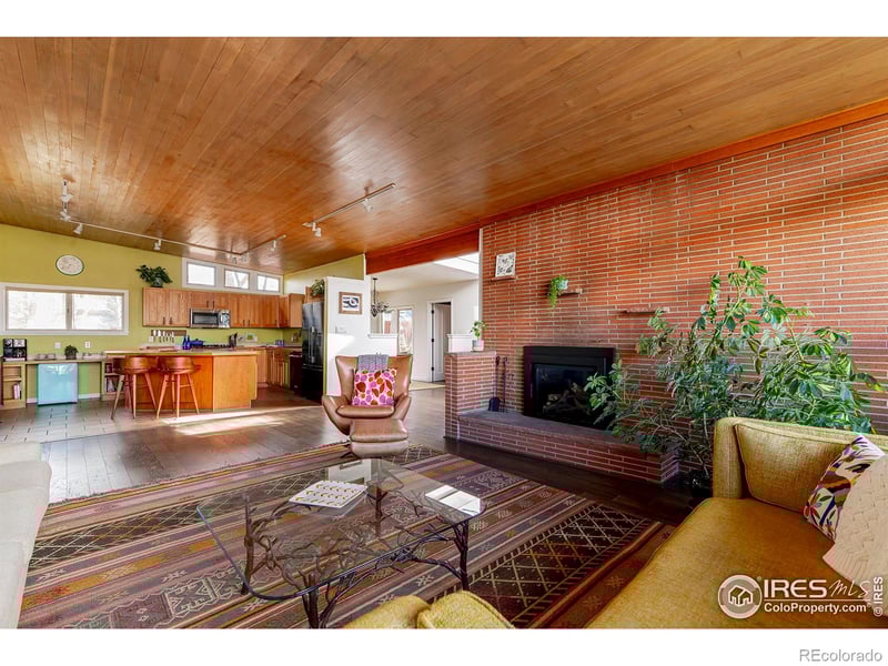 850 Dickens Ct, Longmont, CO 80501