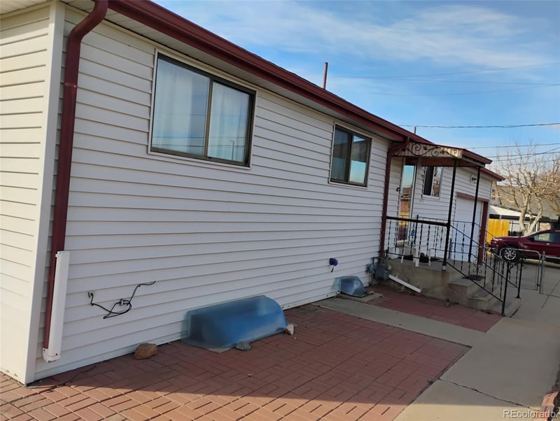 6081 61st Ave, Commerce City, CO 80022