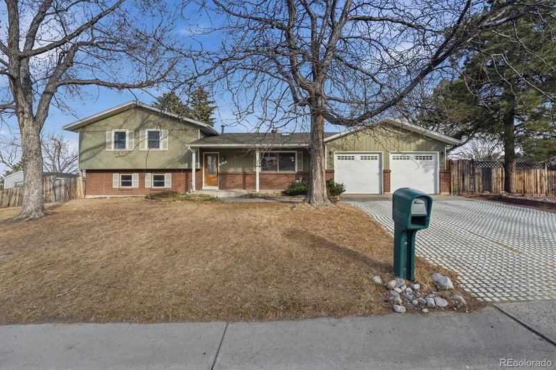 412 Devinney St, Lakewood, CO 80228