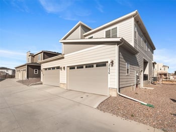 27436 Archer Ave, Aurora, CO 80018