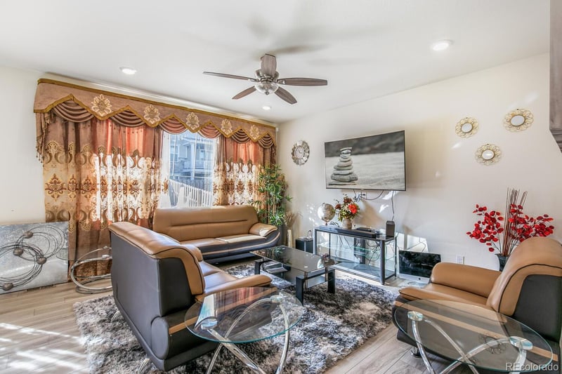 26344 4th Pl, Aurora, CO 80018