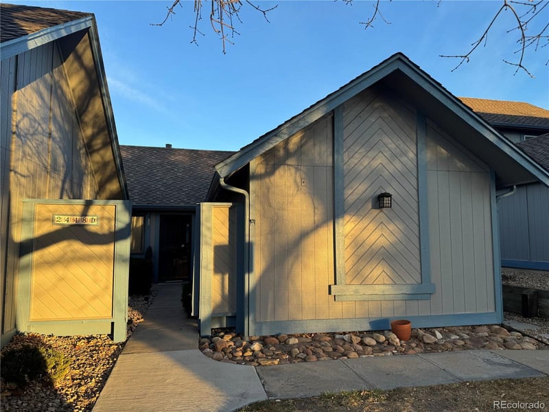 2448 Victor St #D, Aurora, CO 80014