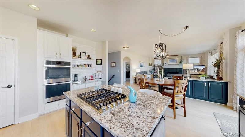 831 Glenarbor Cir, Longmont, CO 80504