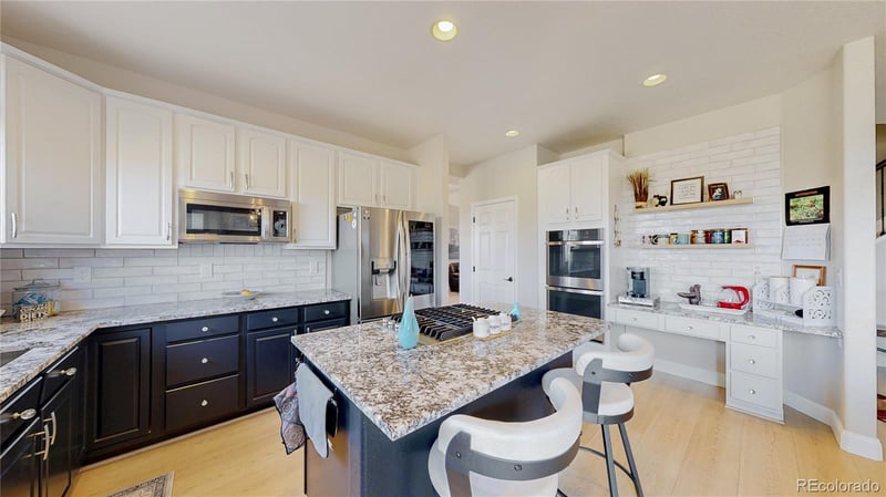 831 Glenarbor Cir, Longmont, CO 80504