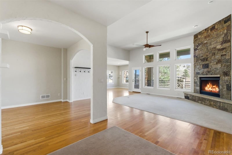 4126 Mohawk Dr, Larkspur, CO 80118