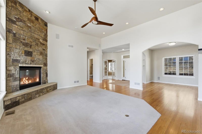 4126 Mohawk Dr, Larkspur, CO 80118