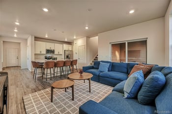 9048 Bondcliff Ln, Parker, CO 80134