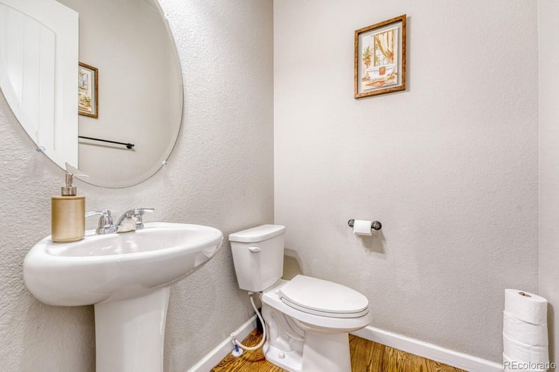 26867 Irish Ave, Aurora, CO 80016