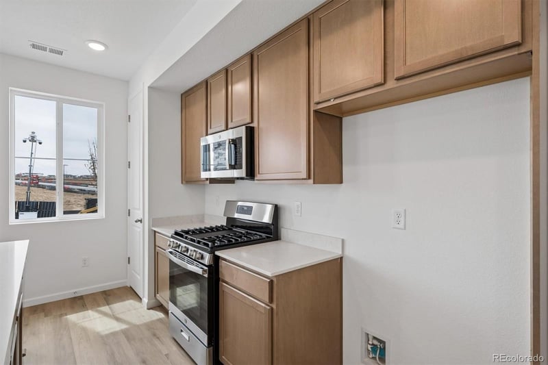 21361 67th Ave, Aurora, CO 80019