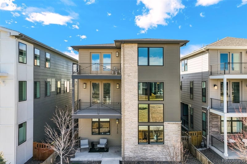 21420 61st Dr, Aurora, CO 80019