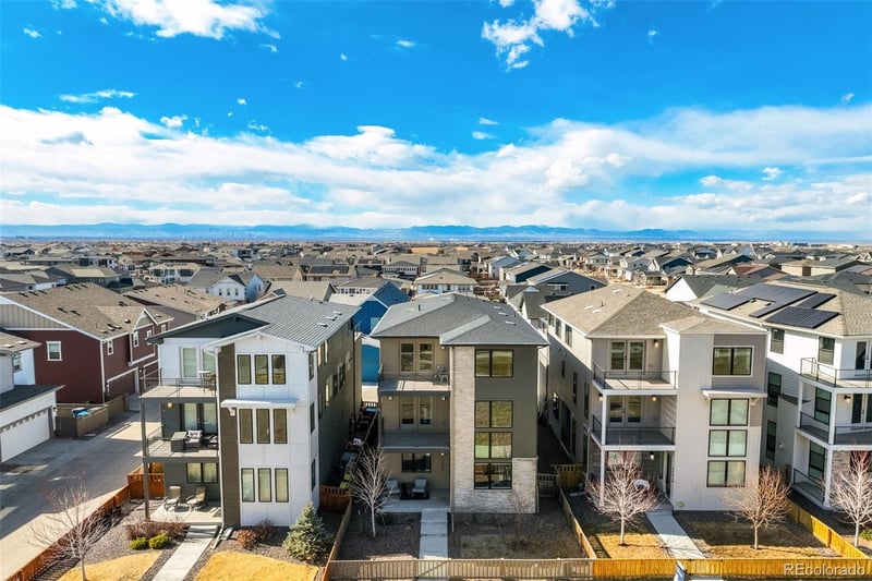 21420 61st Dr, Aurora, CO 80019