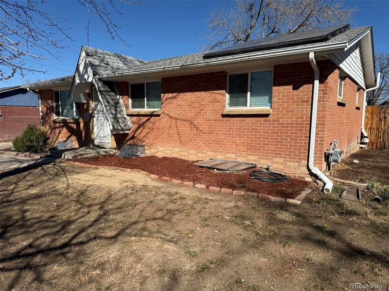 378 Racine St, Aurora, CO 80012