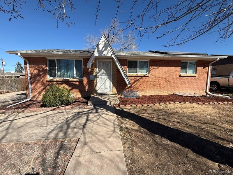 378 Racine St, Aurora, CO 80012