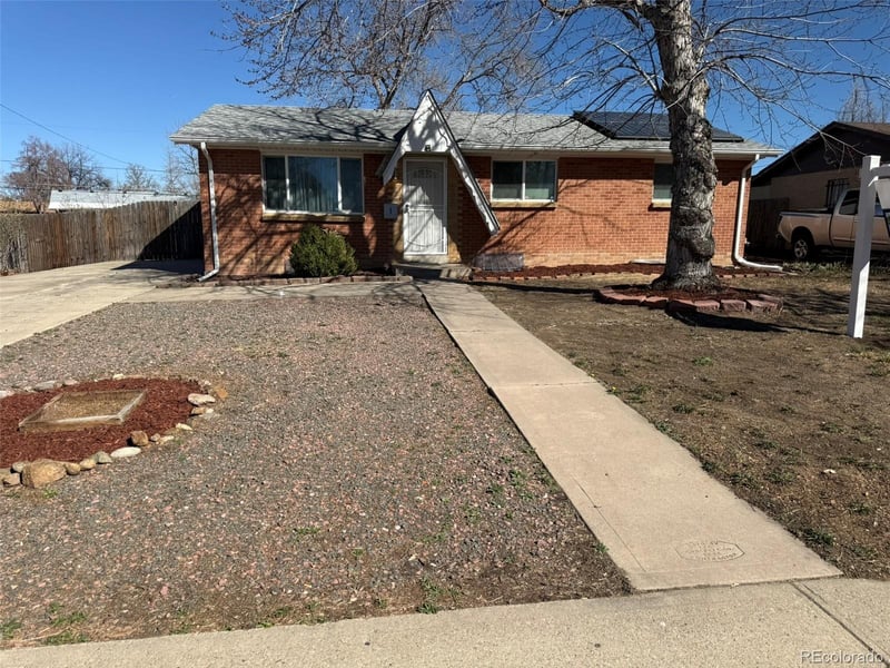 378 Racine St, Aurora, CO 80012