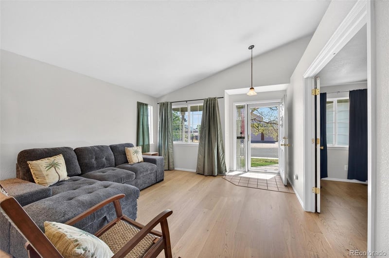 9457 Steele Dr, Thornton, CO 80229