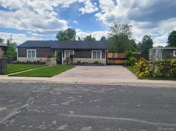 7131 Pontiac St, Commerce, CO 80022