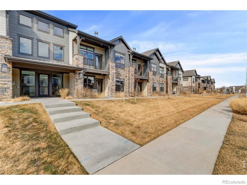 235 High Point Dr #102, Longmont, CO 80504