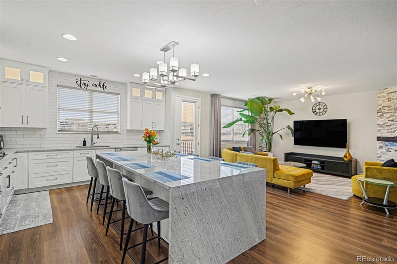 10709 Briarglen Cir, Highlands Ranch, CO 80130