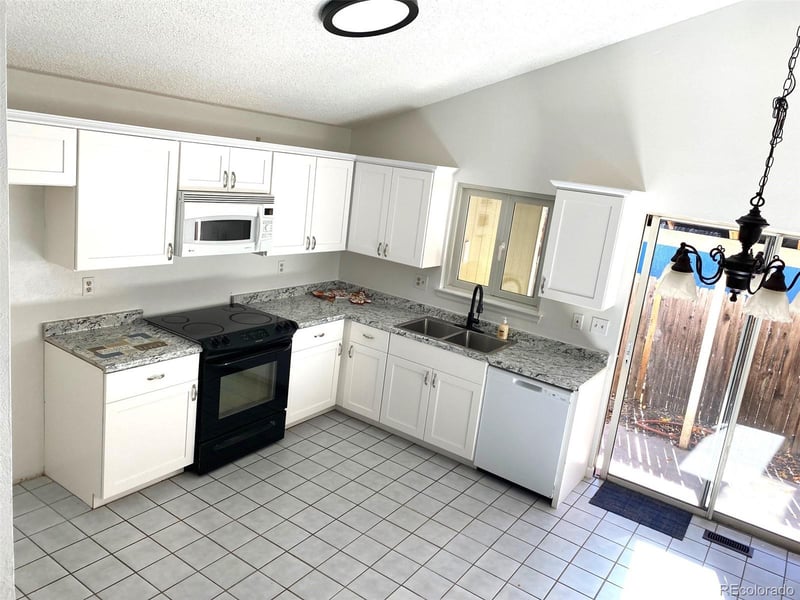 4865 Espana Ln, Centennial, CO 80015