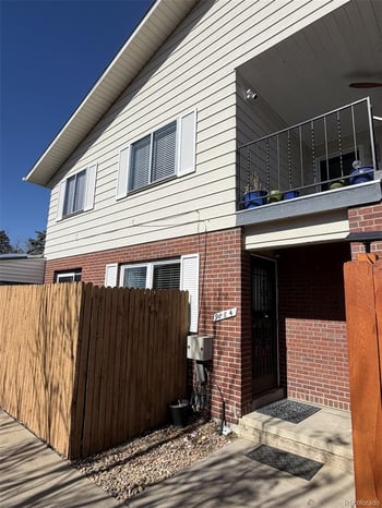 9884 Appletree Pl, Thornton, CO 80260